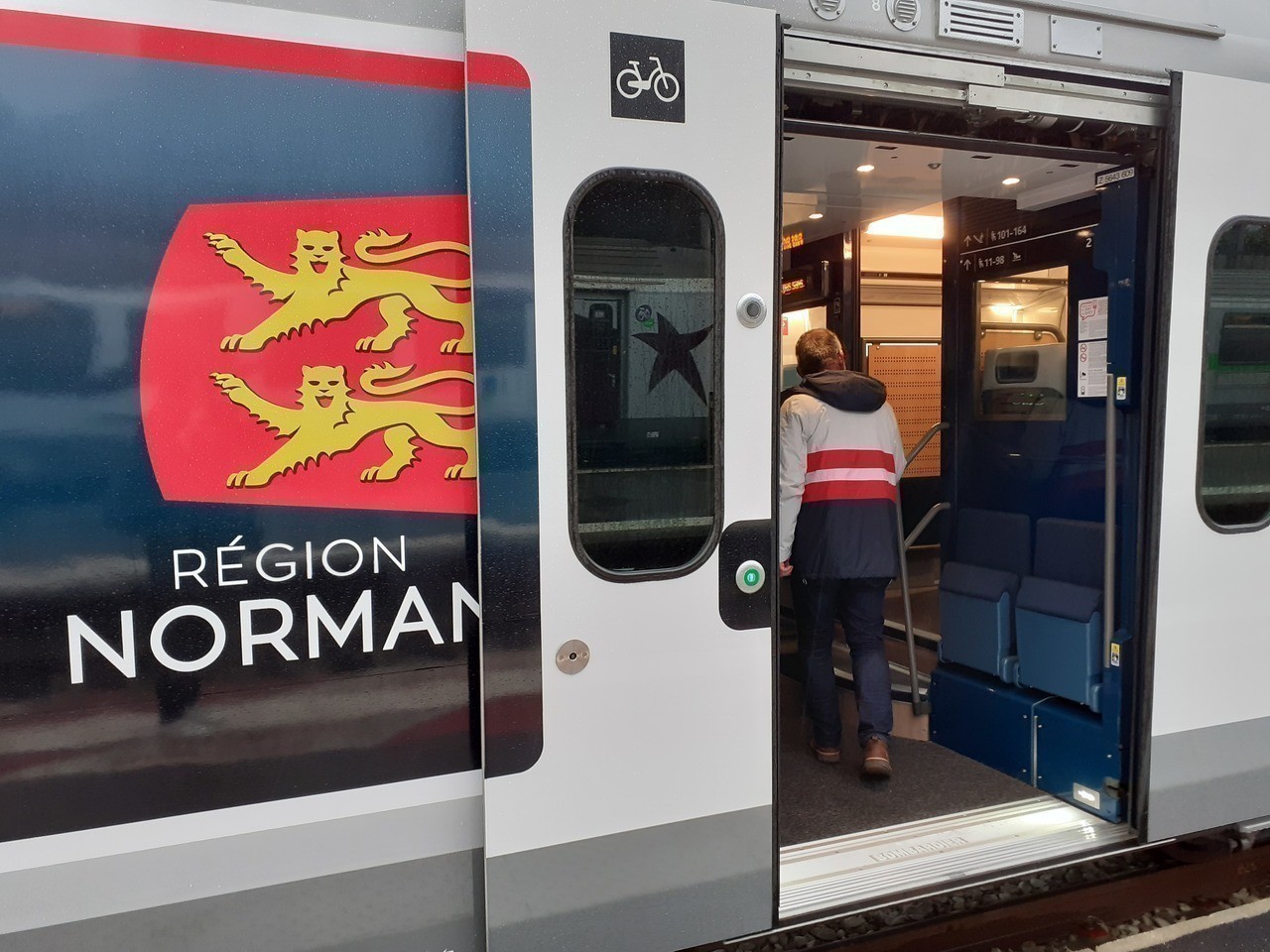 ParisCherbourg ce que pensent les usagers du nouveau train en