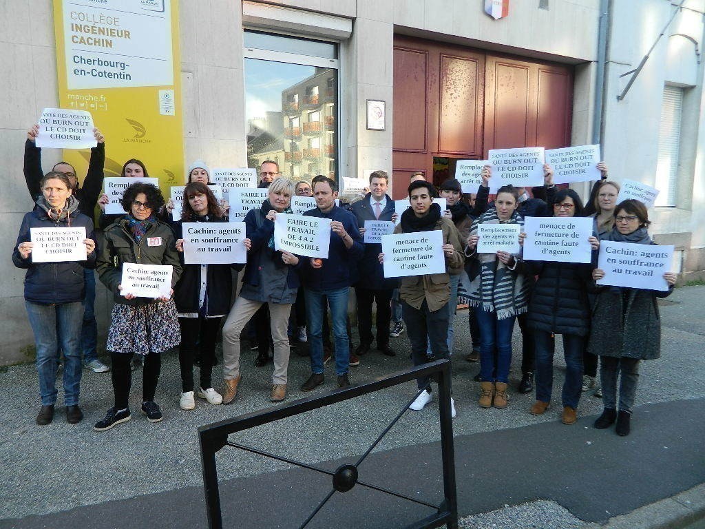 Cherbourg le collège Cachin mobilisé pour soutenir deux de ses agents