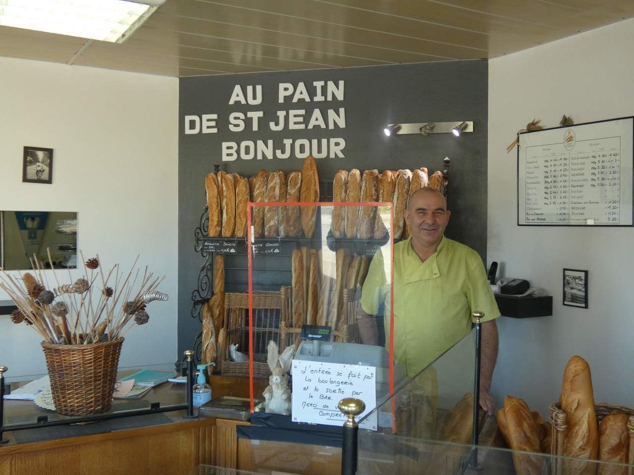 Ploërmel la boulangerie Au pain de SaintJean assure ses tournées et