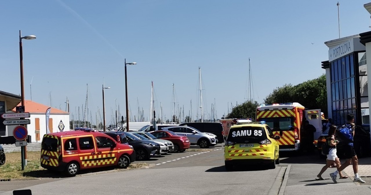 Deux bateaux de plaisance entrent en collision en baie des Sablesd