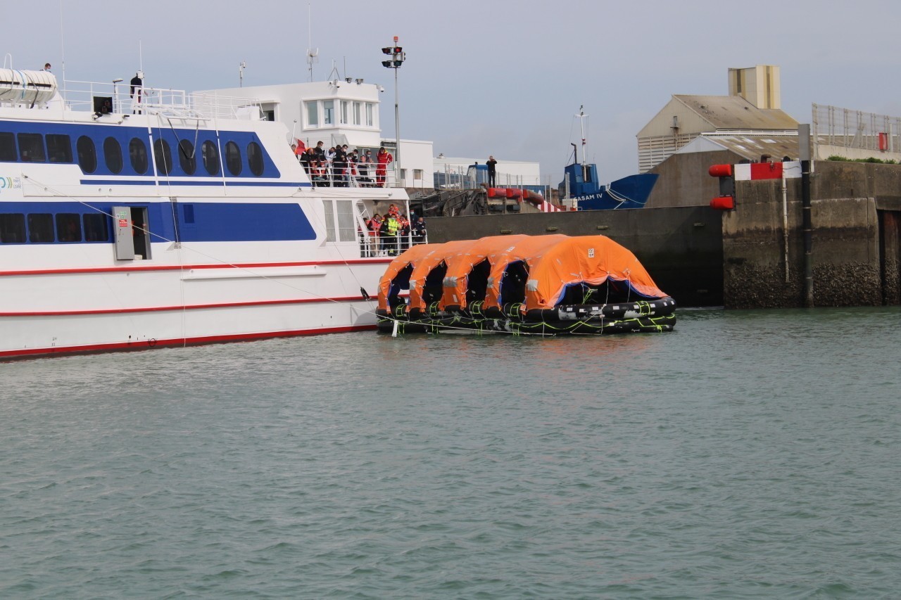EN IMAGES Un exercice de sauvetage maritime dans le port des Sablesd