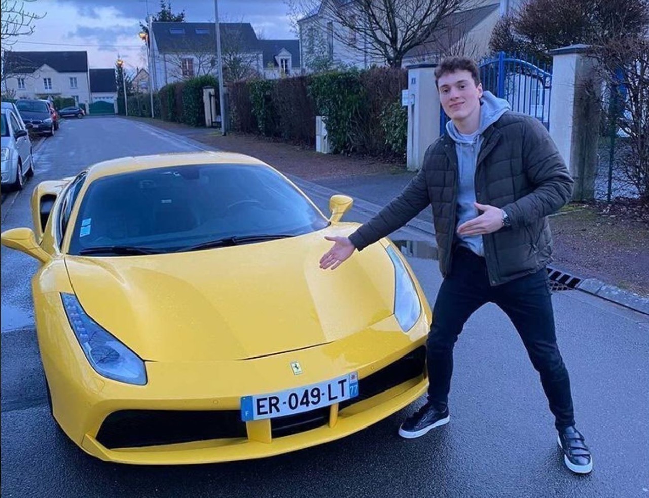 Orléans. Après la limousine, le Youtubeur Léonard Berducat emmène un