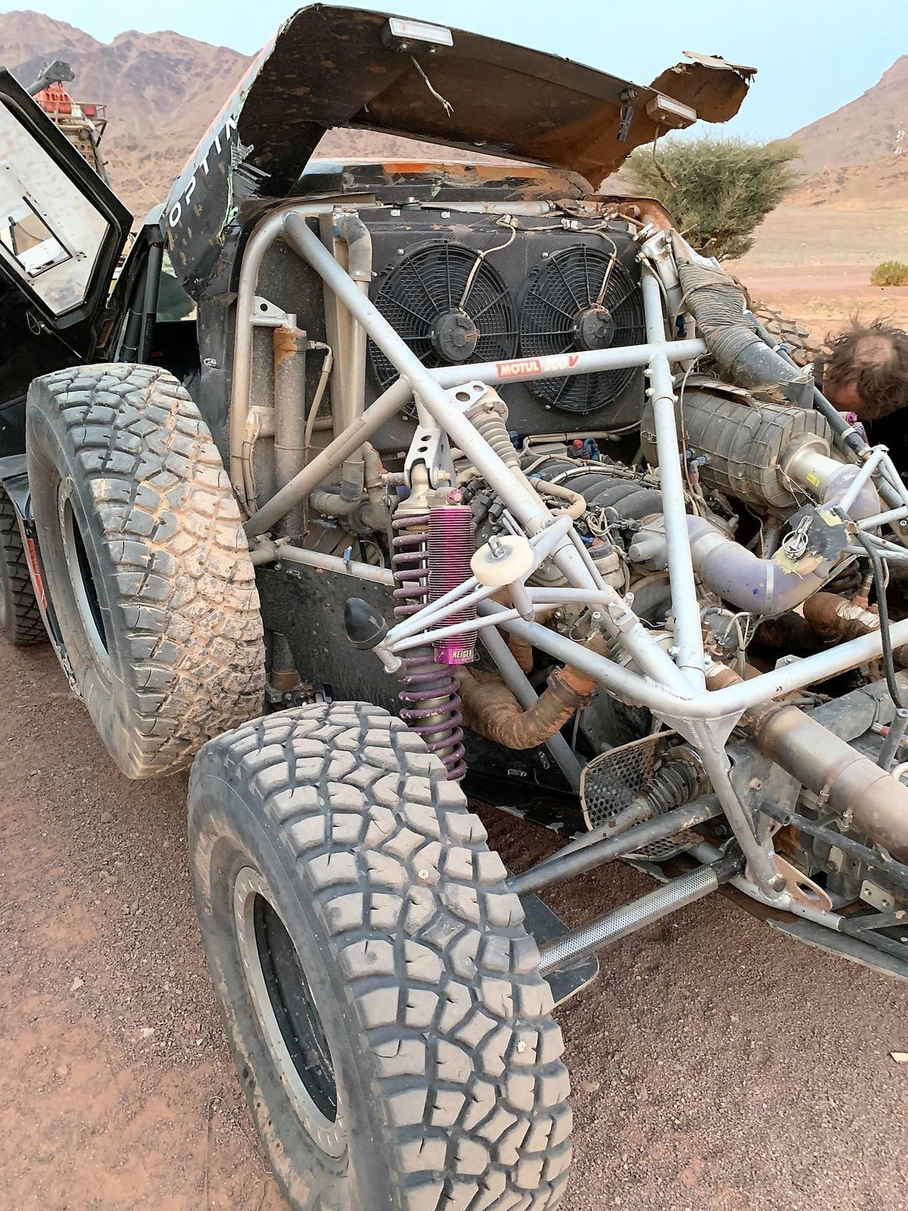 VIDÉO. Accident spectaculaire d'une voiture du team de la