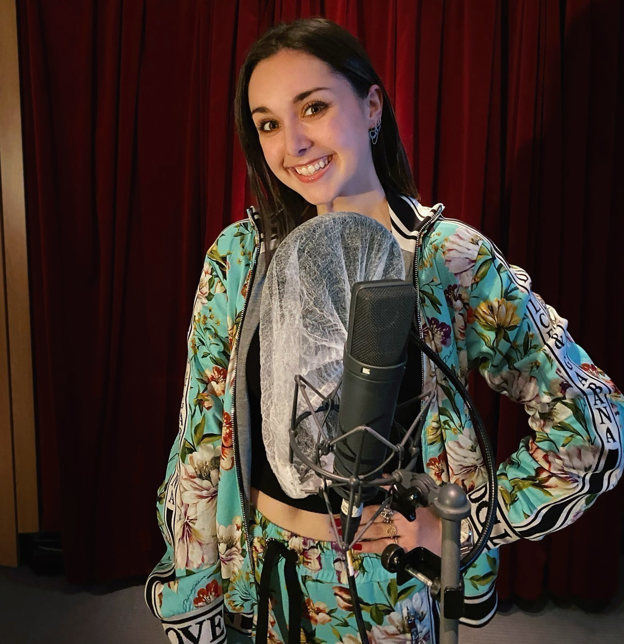 Essonne. À 25 Ans, Cette Comédienne A Déjà Doublé Dans Les Séries Les Plus  Connues | Actu Essonne