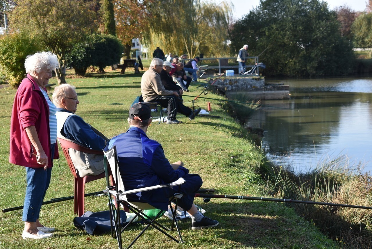 SaintAndrédel'Eure. Pêche les lâchers de poissons reprennent