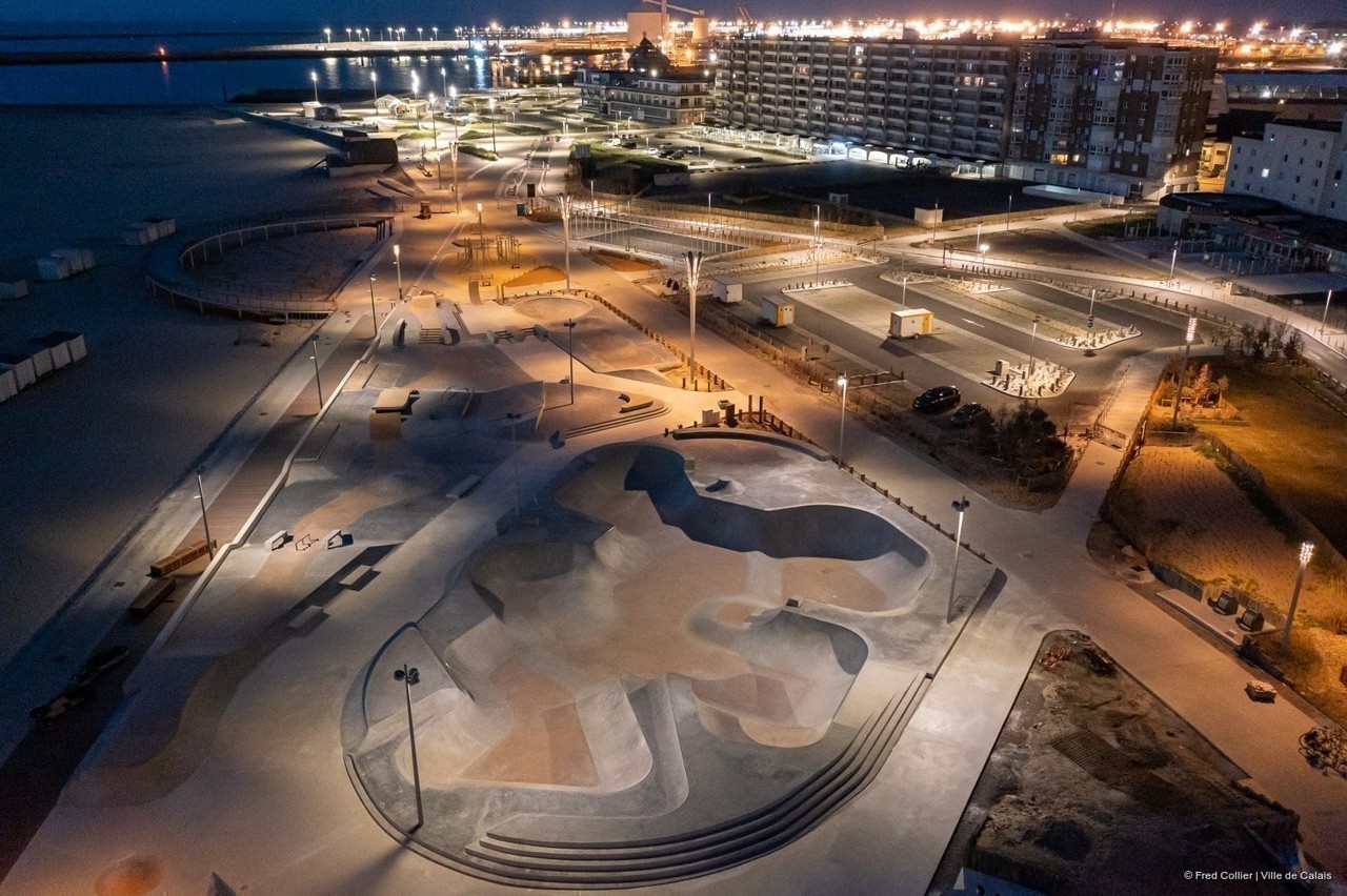 Un skatepark géant a ouvert à Calais on vous le présente