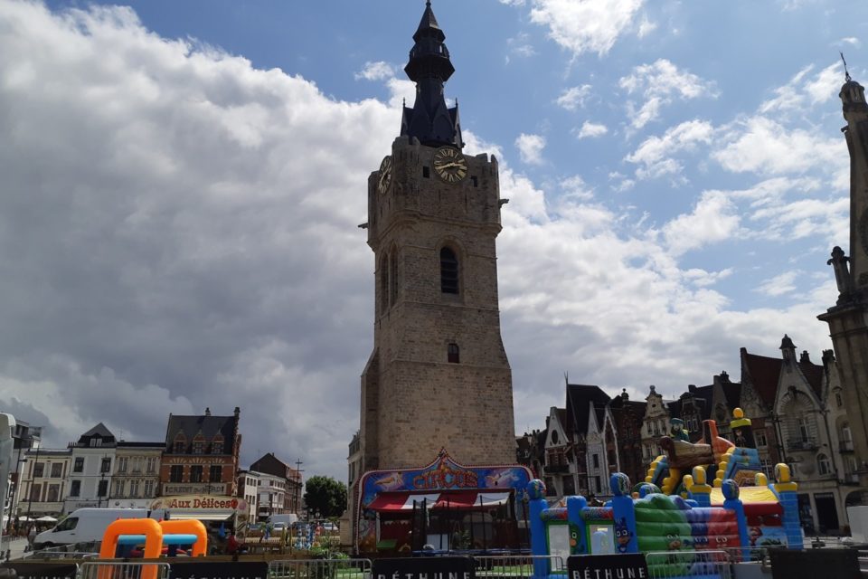 Jeux gonflables, sable et transats c'est parti pour Béthune Beach