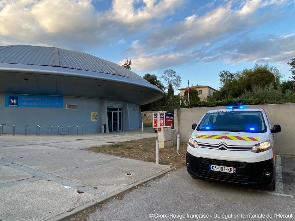 Incendie du campement à Montpellier un gymnase accueille les familles