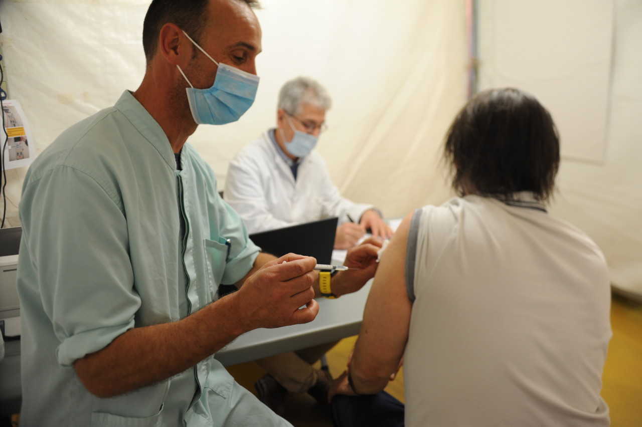 Covid 19. Le centre de vaccination de Langon ouvre des créneaux sans