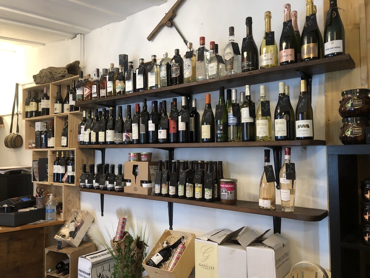 Toulouse. À la fois cave à vins et épicerie, ce nouvel établissement