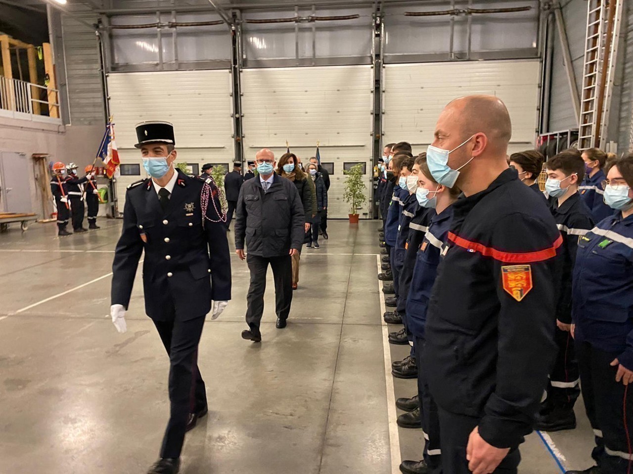 SainteBarbe chez les pompiers de PériersenAuge « La distribution