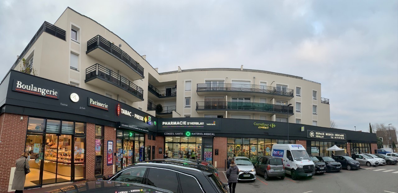 HerblaysurSeine le centre commercial des Chênes métamorphosé La