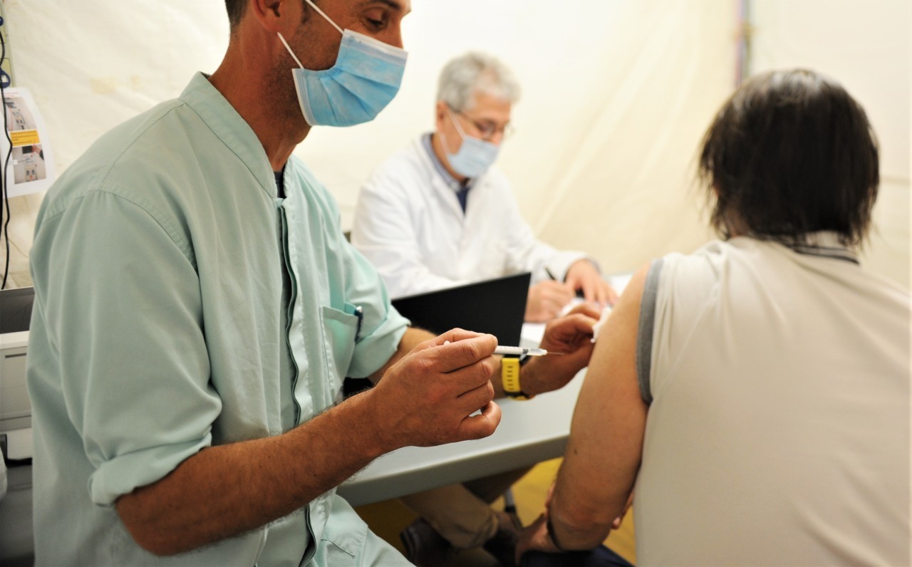 Covid19 qui peut se faire vacciner ou recevoir une dose de rappel en