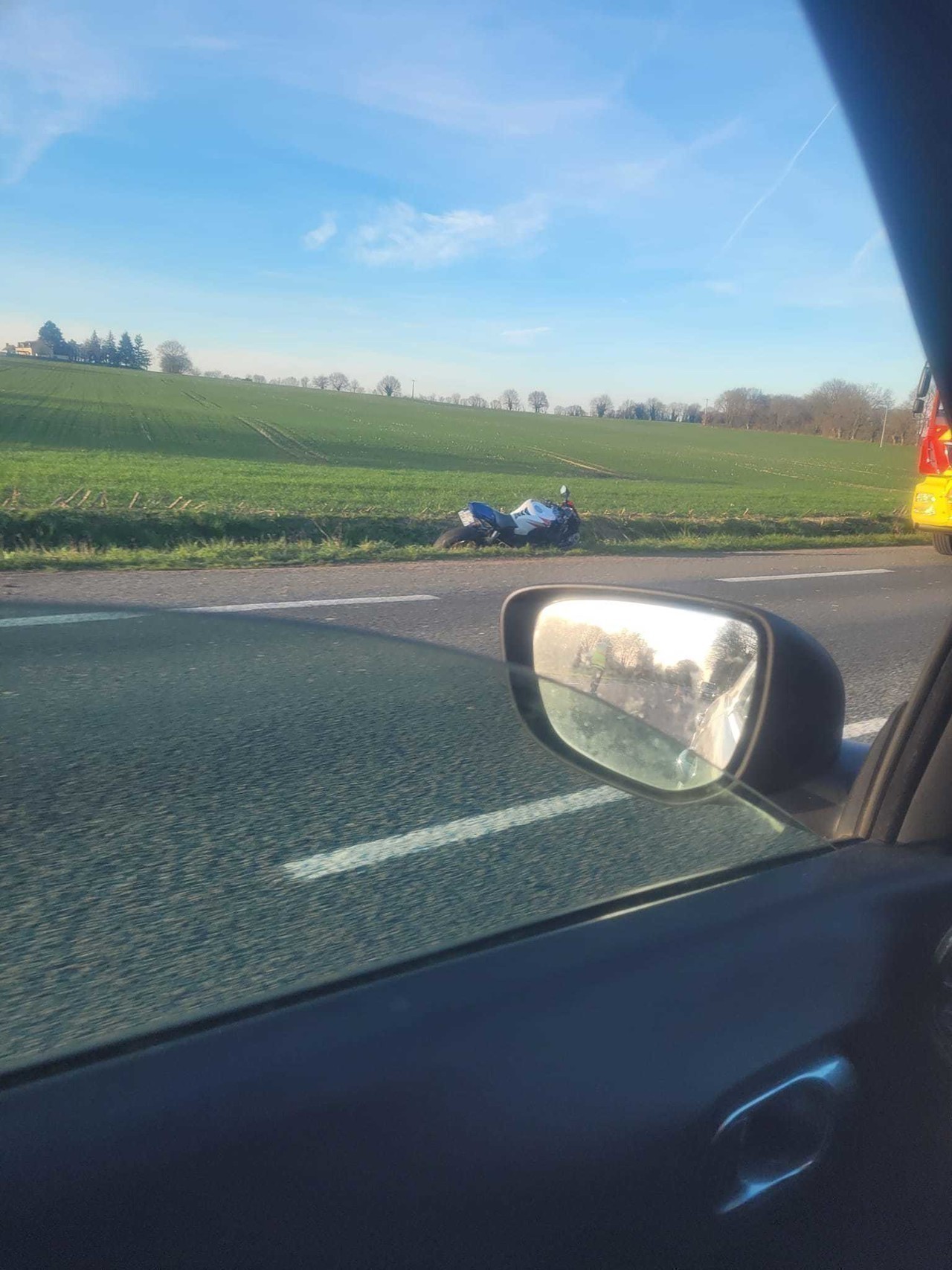 Accident à CherréAu perte de contrôle d'une moto, un