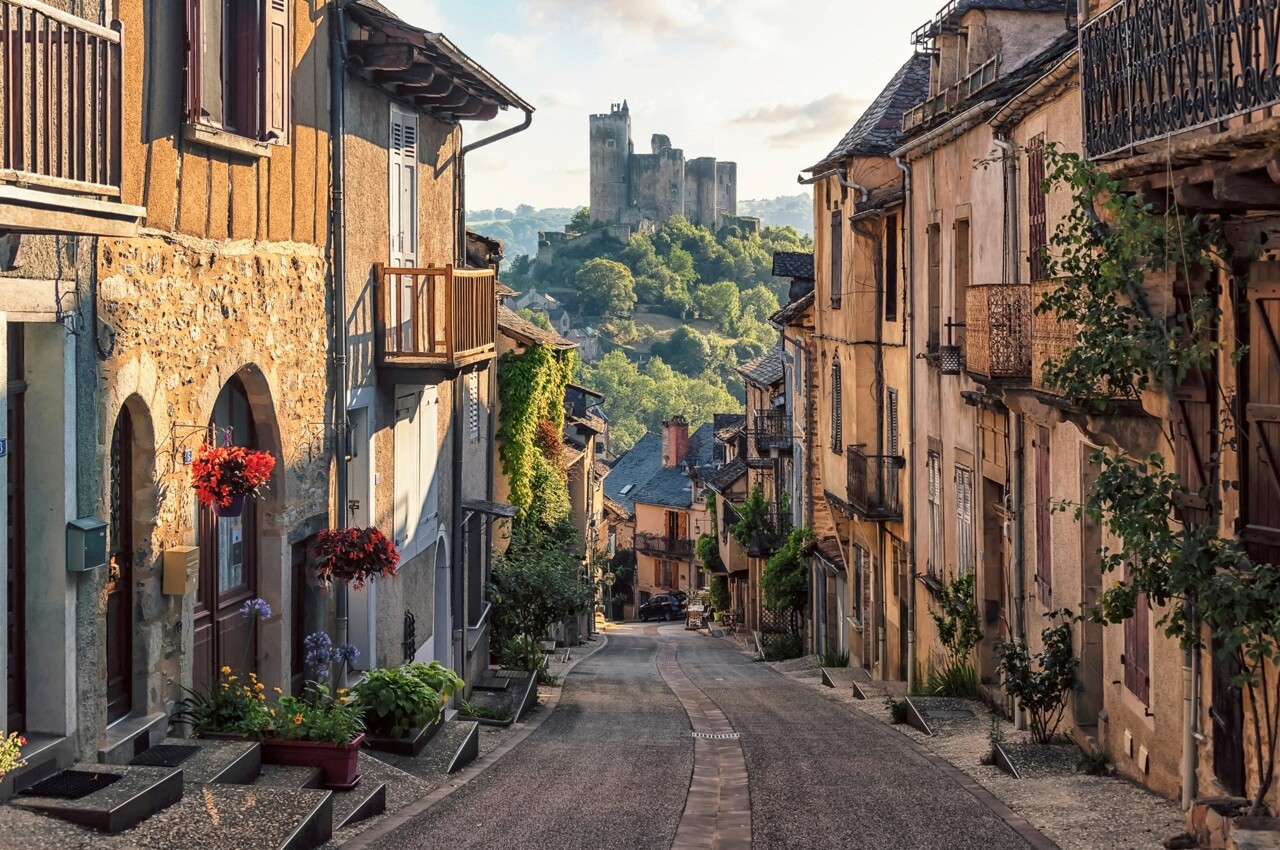 EN IMAGES. Discover the most beautiful villages in France less than 100