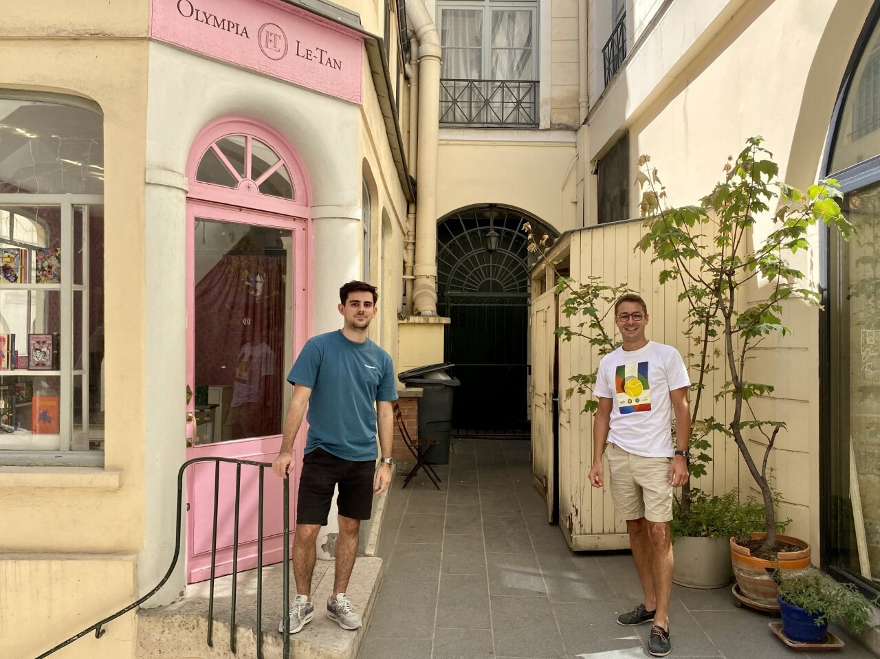 Sur Instagram, ils font découvrir Paris à travers ses rues "originales