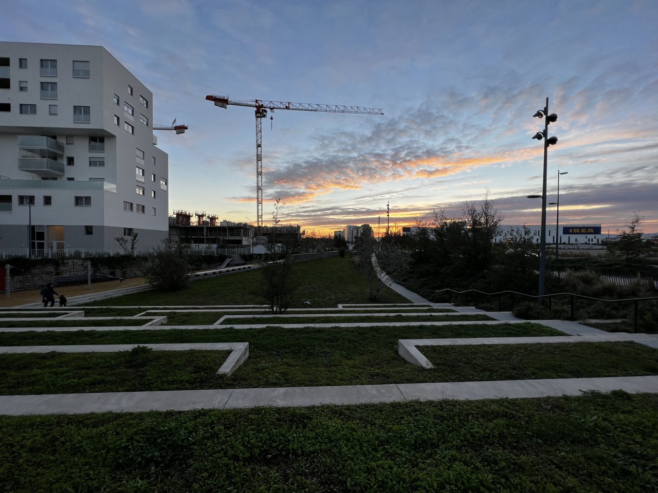 Voici les prix autour du métro D de Lyon ce quartier près d'Ikea est