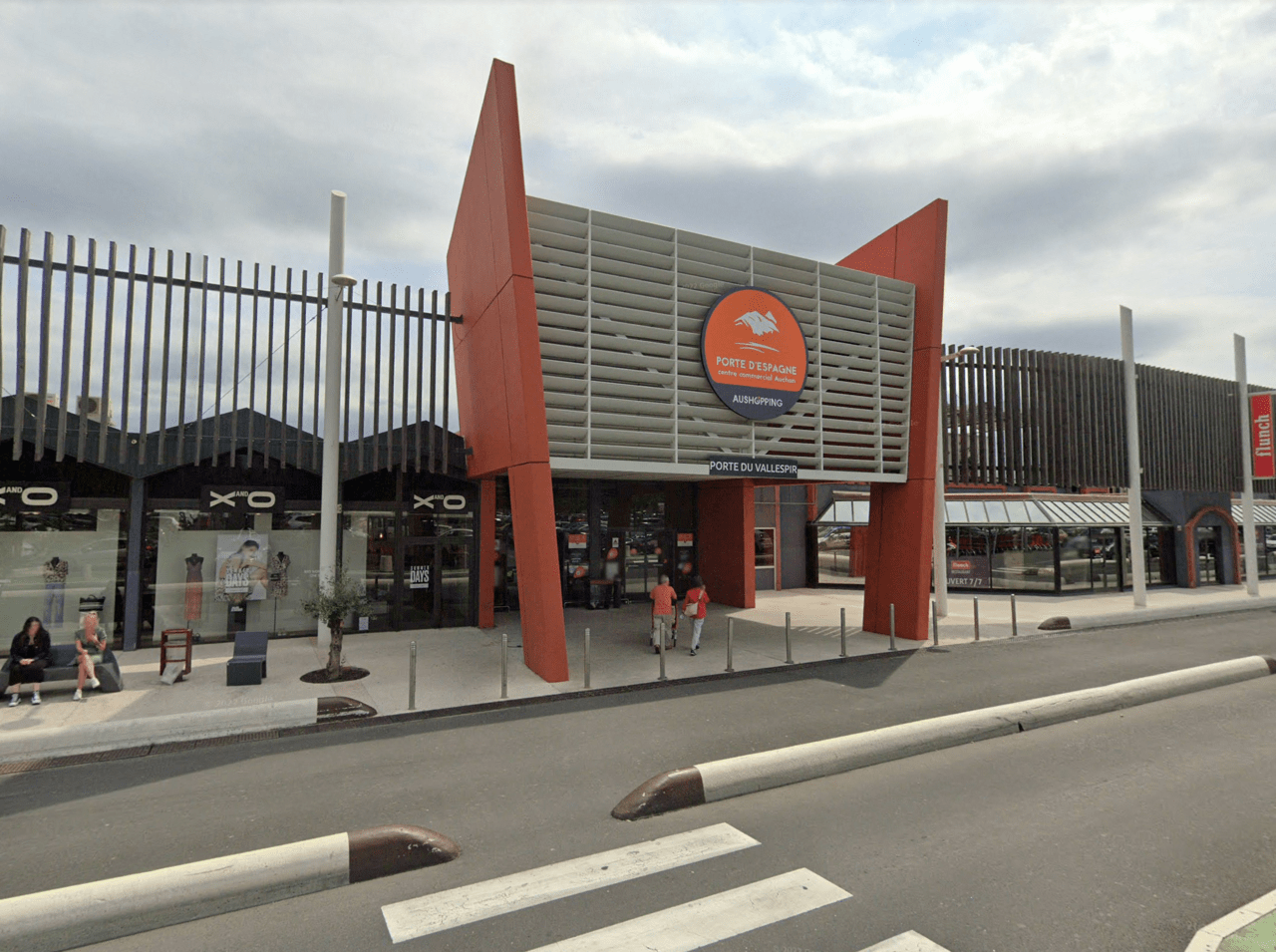 Auchan recrute plus de 20 000 personnes en France à Perpignan, l