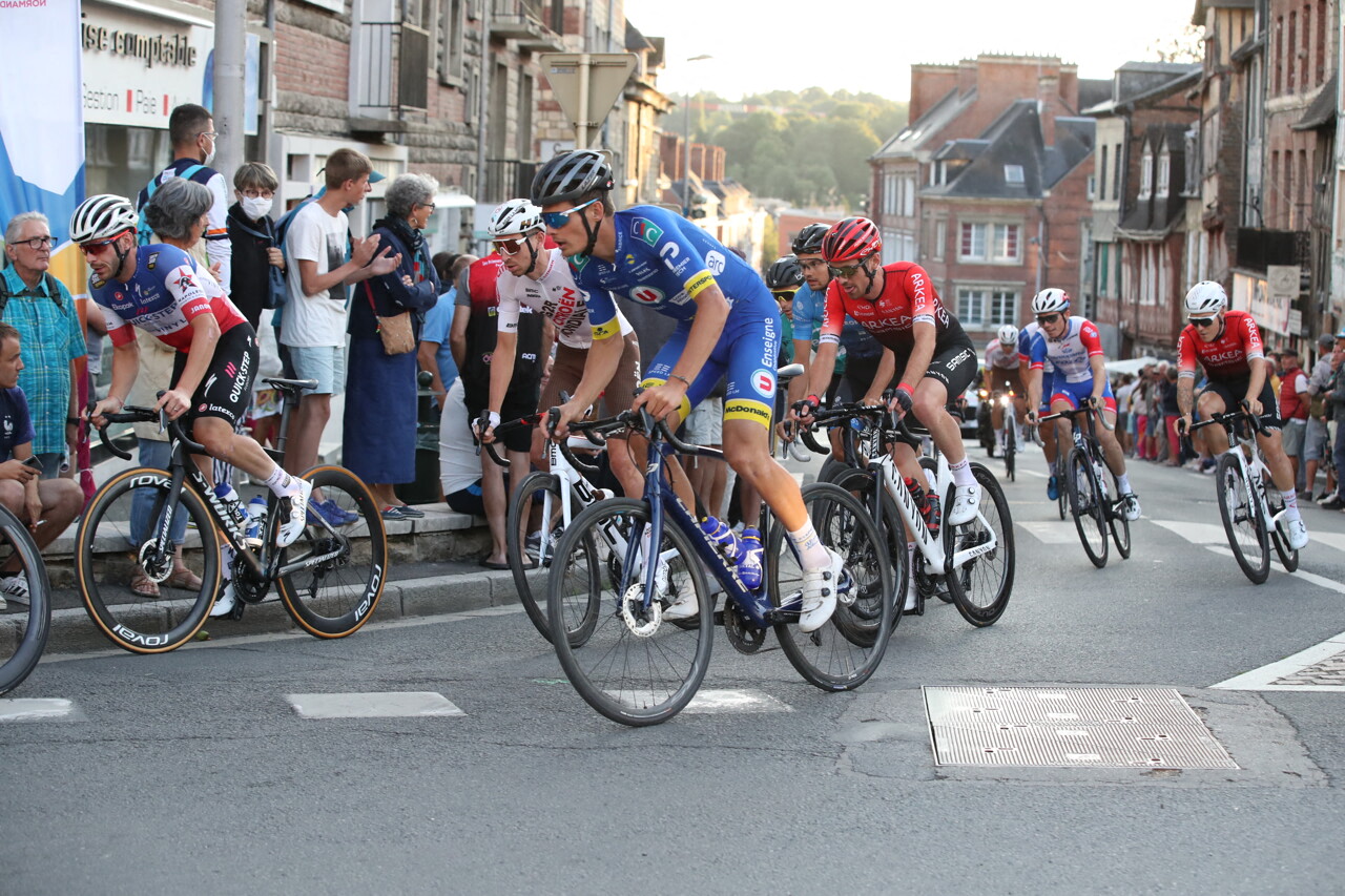 Cyclisme. Le critérium de Lisieux 2023 est bien sur de bons les rails