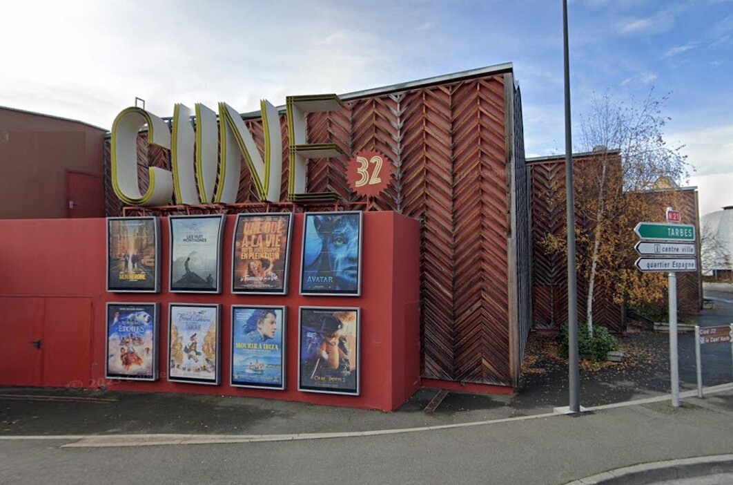 Occitanie. Mais que vient faire Jean Lassalle dans ce cinéma du Gers
