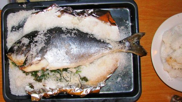 La ricetta della spigola al sale al forno e i tempi di cottura Gustoblog