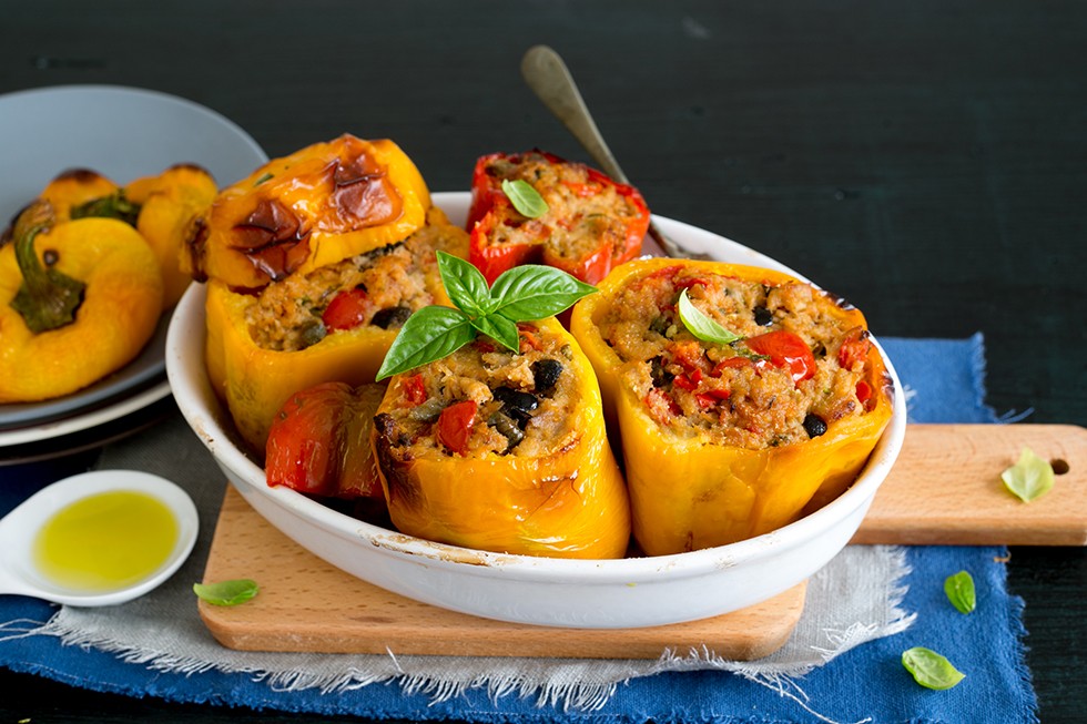 Peperoni ripieni al tonno variante con riso e ricetta classica Agrodolce