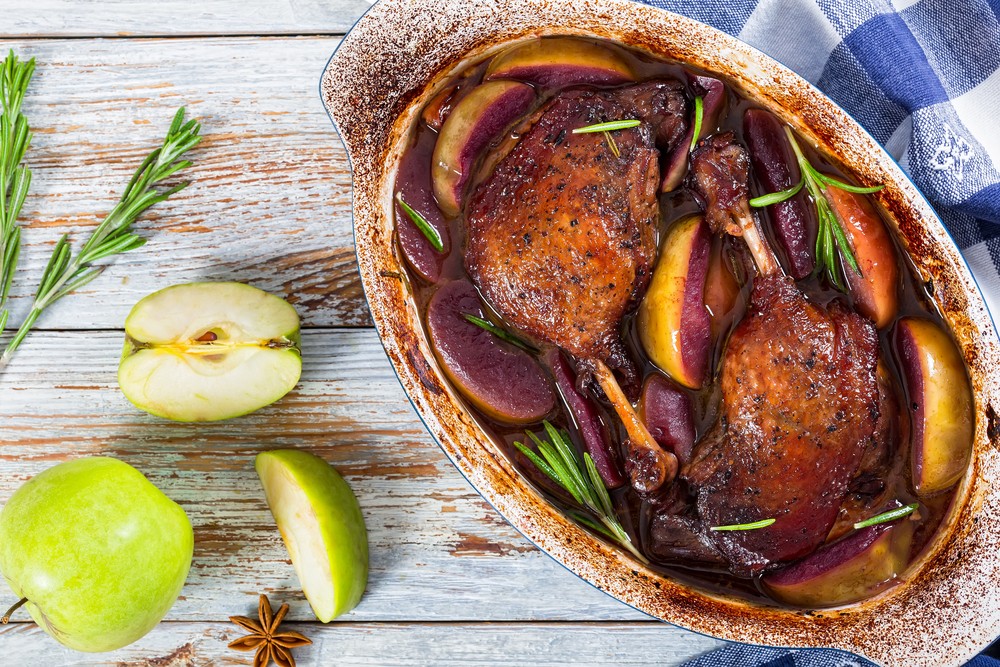 Cosce d'anatra arrosto Ricetta con le mele Agrodolce