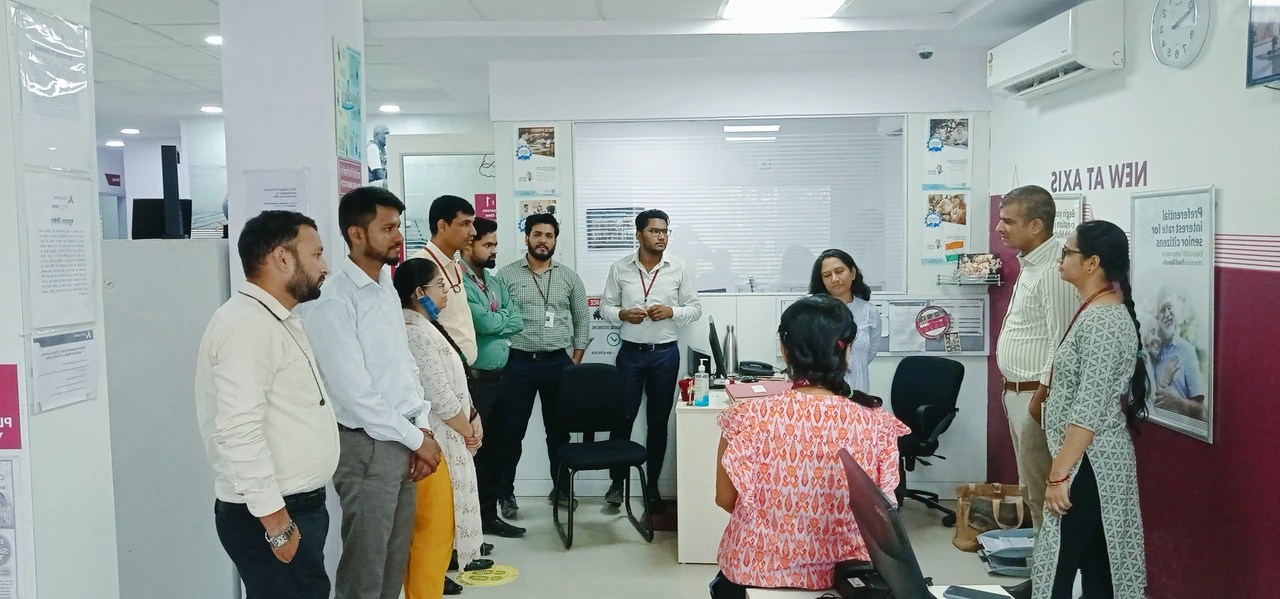 Axis Bank Company Profile & Overview AmbitionBox