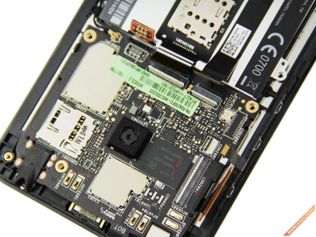 ASUS Zenfone 5 alto livello di riparabilità