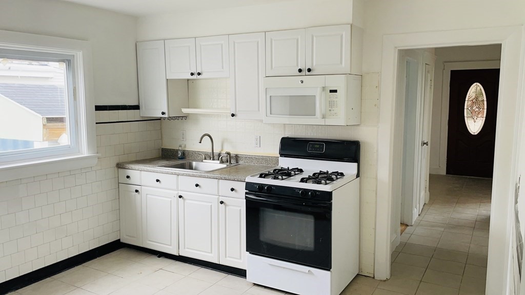 6 Meacham St 1 Somerville, MA ApartmentAdvisor