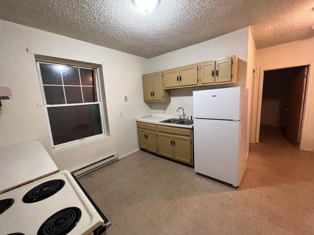 822 Oswego St Utica, NY ApartmentAdvisor