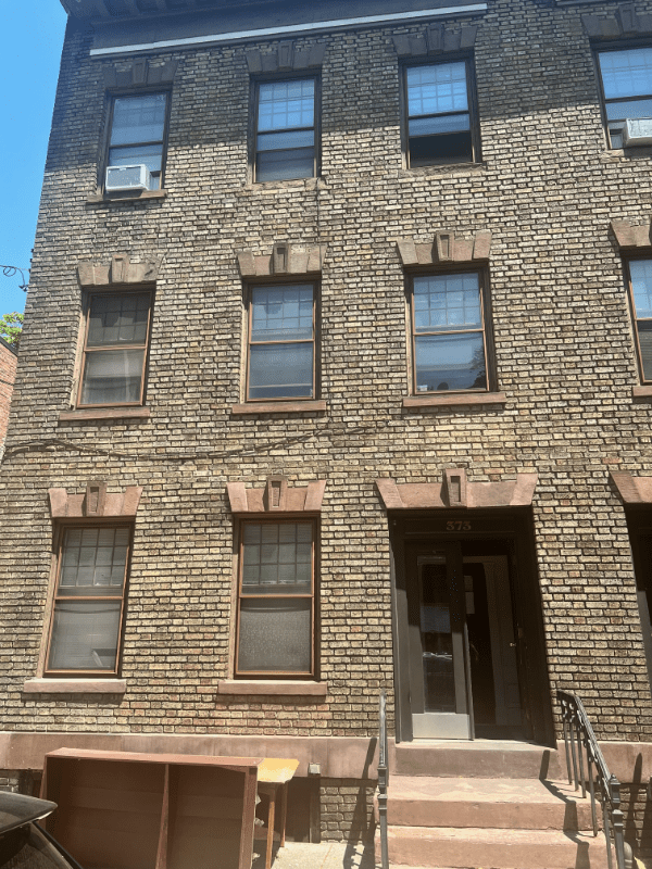 371 Hudson Ave Albany, NY ApartmentAdvisor