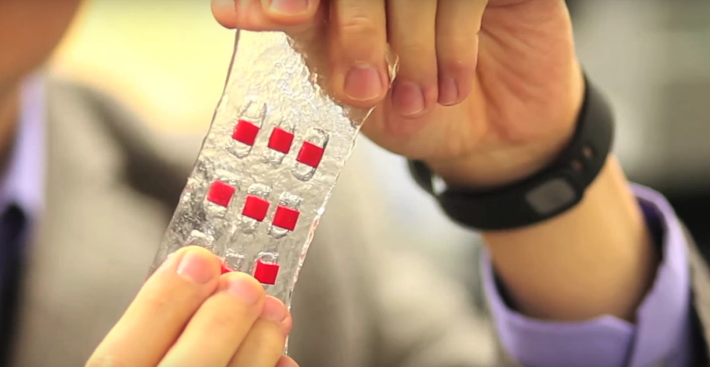 This Electronic Bandage Can Heal Wounds Faster ATTN