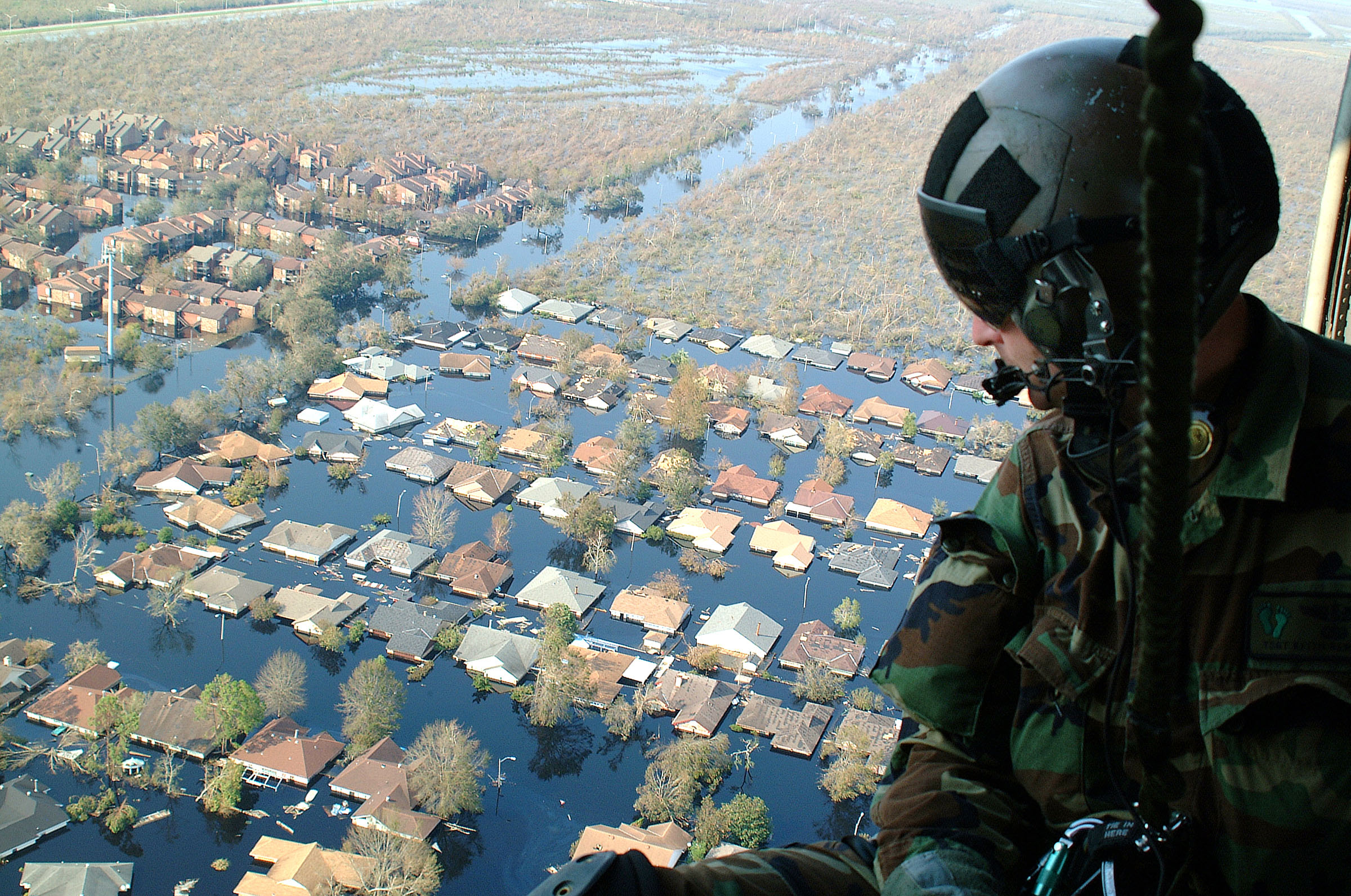 Uragano Harvey DISTRUGGE IL TEXAS.