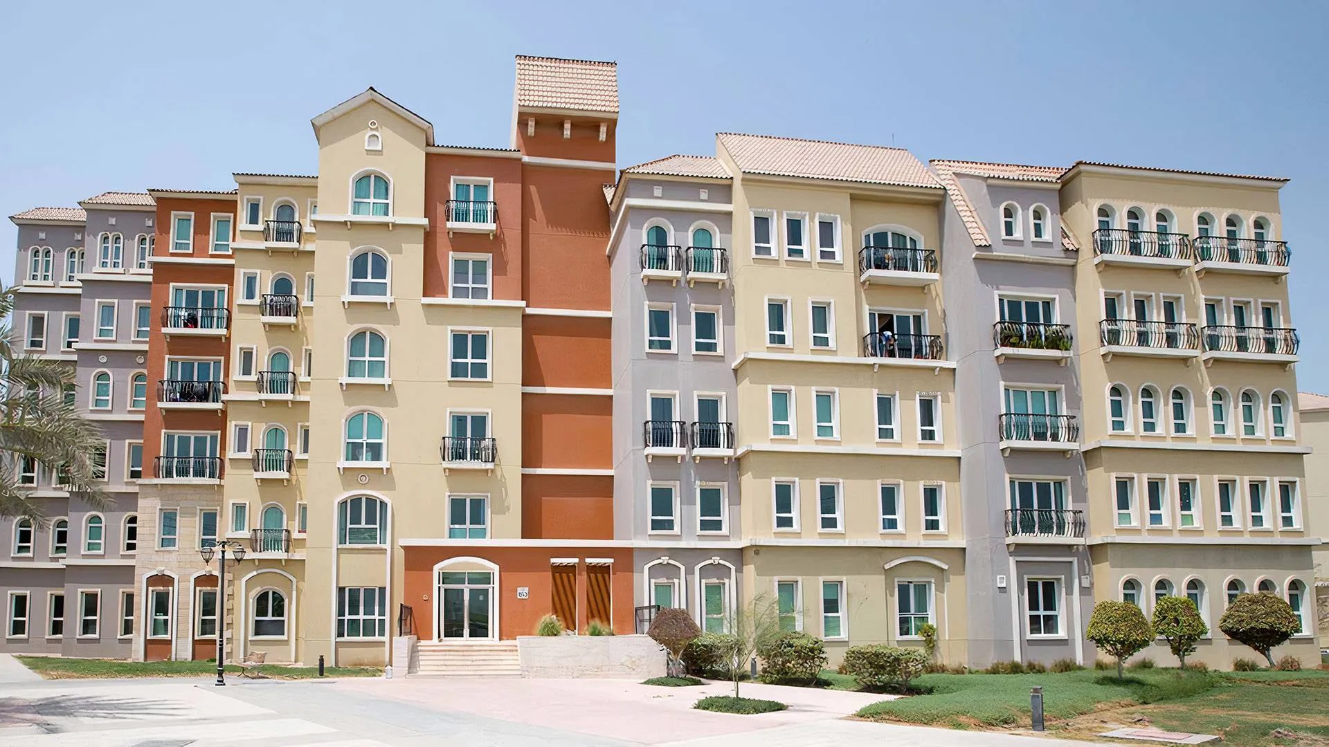 Discovery Gardens, Dubai, UAE prices, descriptions, types of real