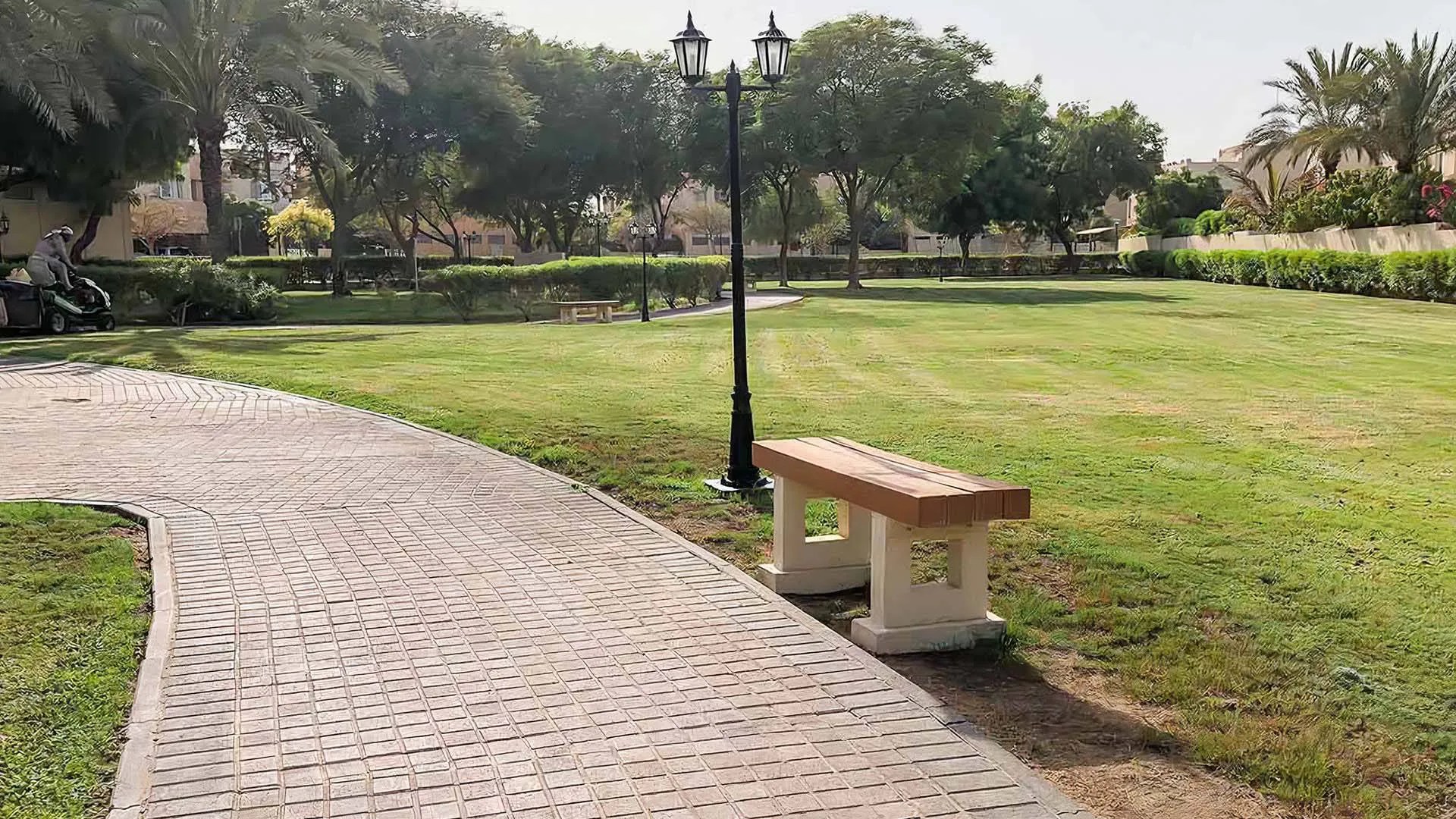 Meadows, Dubai, UAE prices, descriptions, types of real estate Ax