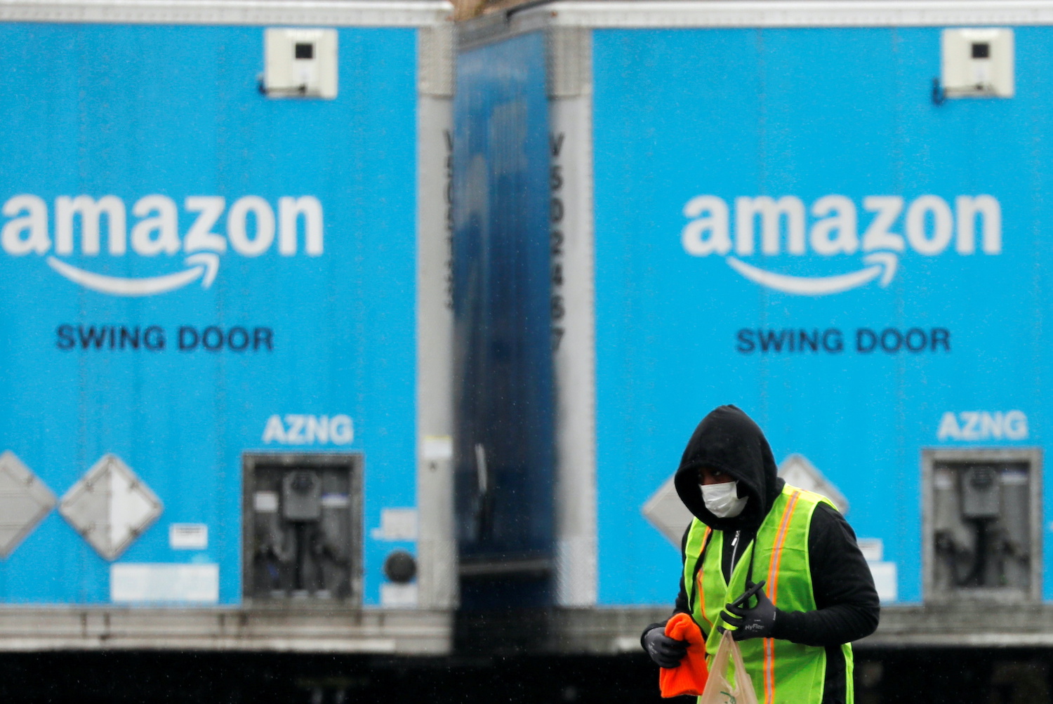 Bangkok Post woos jab holdouts with lottery