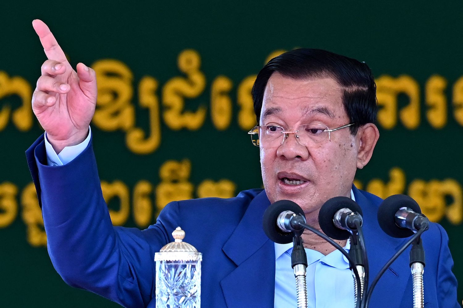 Hun Sen stepping down as Cambodian PMHun Sen stepping down as Cambodian PM