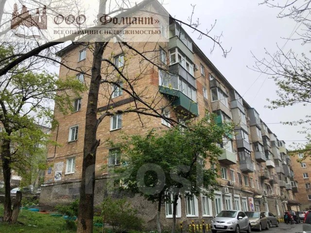 Продам однокомнатную квартиру с балконом, ул. Адмирала