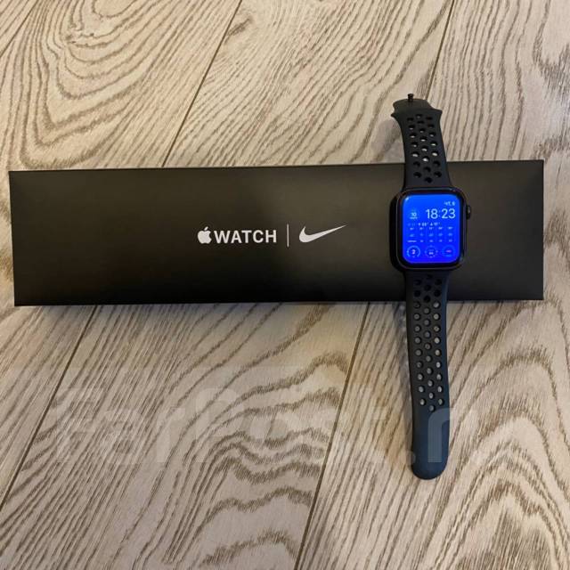 Apple Watch Nike SE 44 mm(В отличном состоянии), умные часы, GPS, IP67