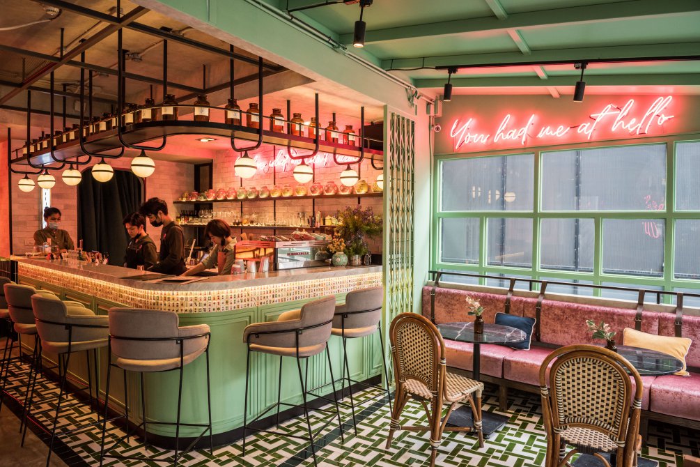 TAMP kāfēi & bar (สุขุมวิท 31) คาเฟ่สไตล์จีนที่ผสานความคลาสสิกของกาแฟ