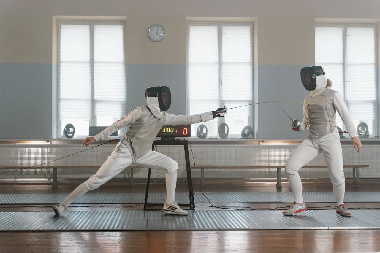 Top 14 Fencing Scholarships to Apply for in October 2024