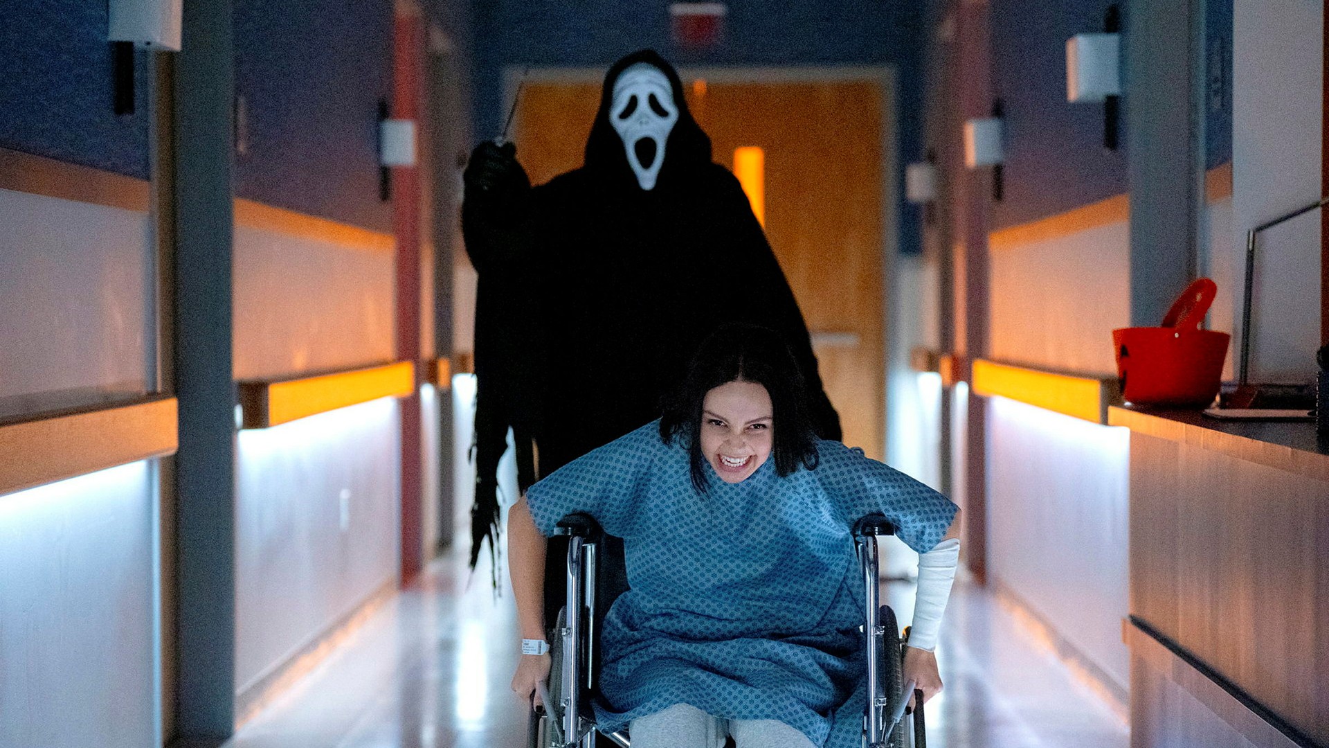 Gapskratten uteblir i en ny ”Scary movie” på boomerhurmör