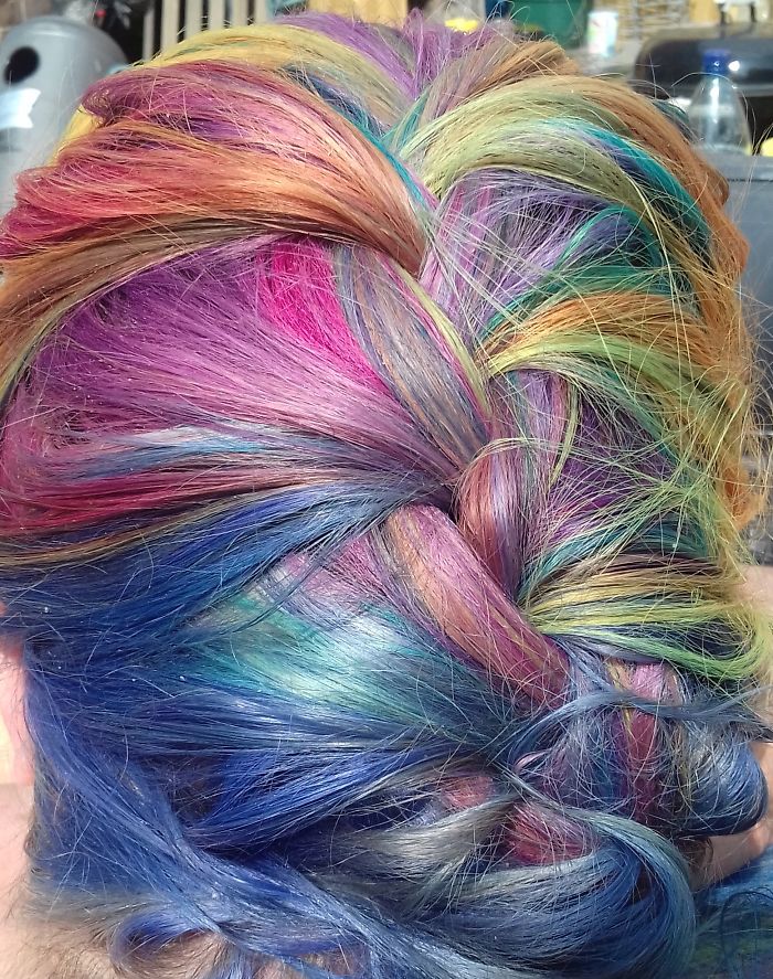 If You Donâ€™t Know What Holographic Hair Is Take A Look At This! Only OMG