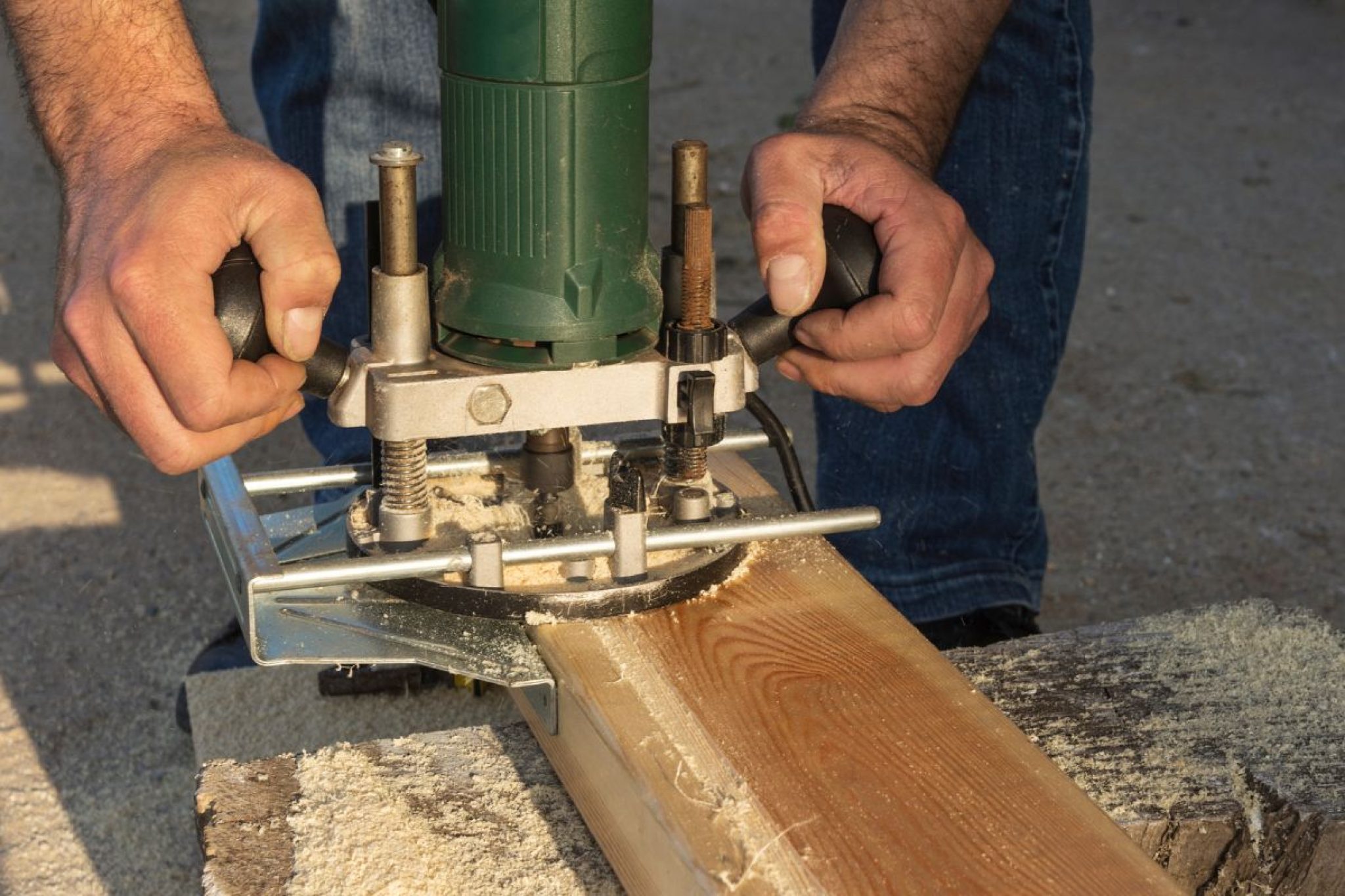 How To Use A Wood Router: An Easy Guide To Routing | BuildEazy