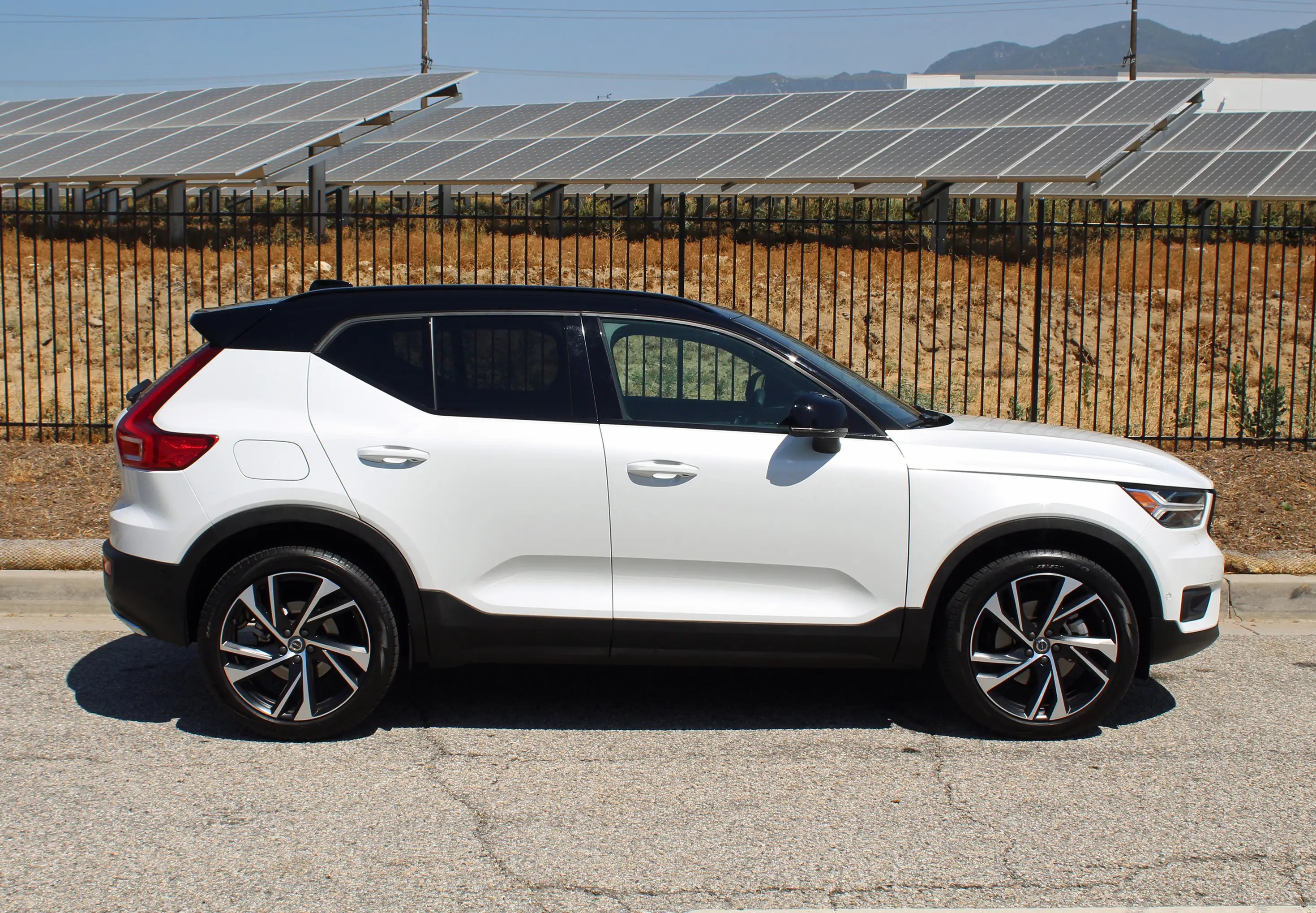 The 2019 Volvo XC40 is the first new Volvo you can subscribe to — and