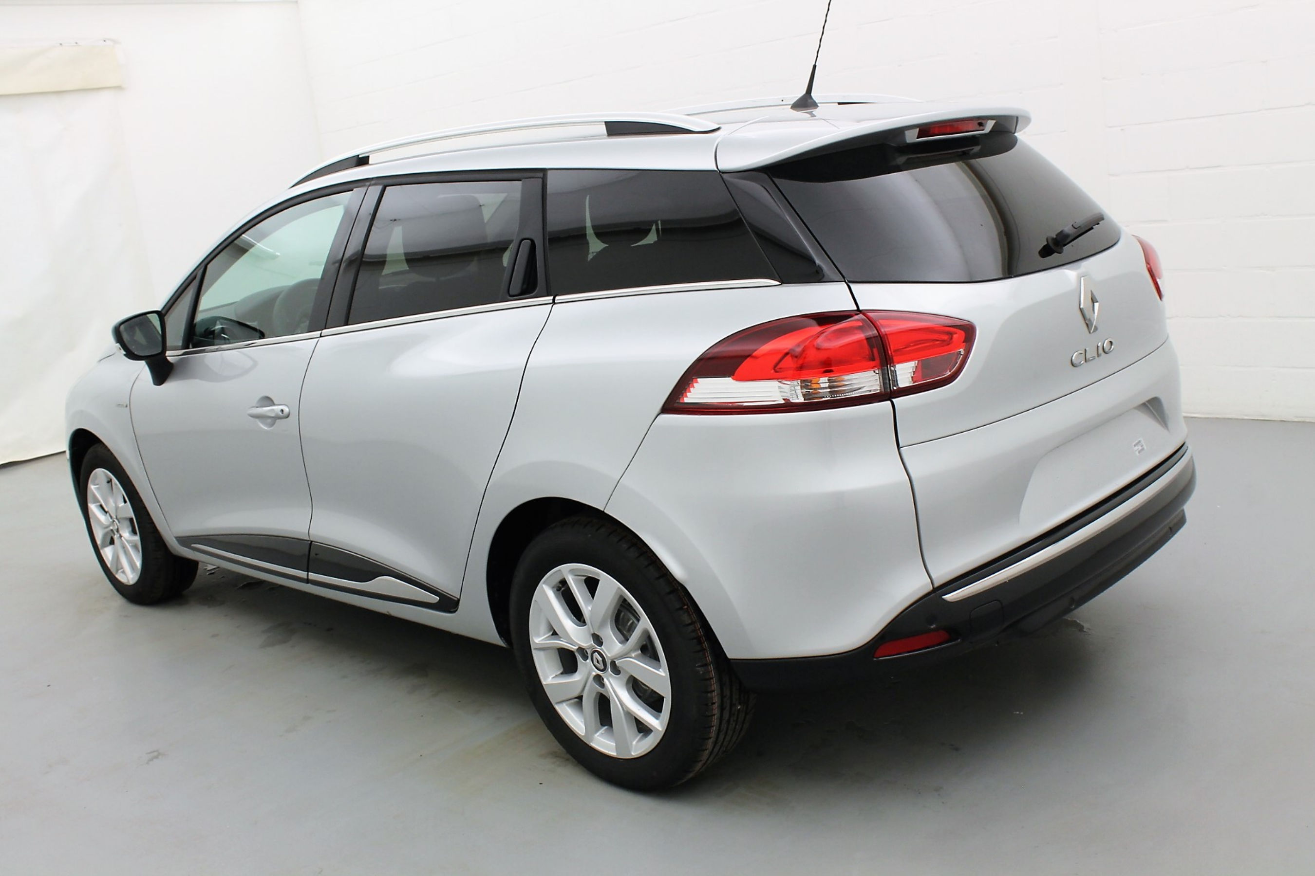 Renault Clio Grandtour IV TCE cool & sound 2 77 Au meilleur prix