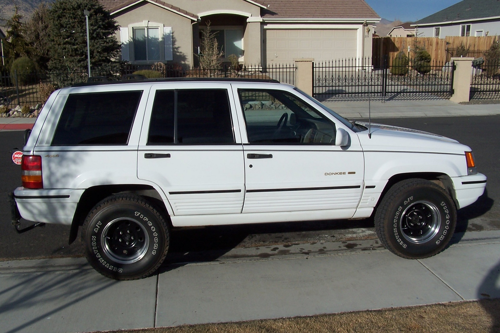 How much is a 2001 jeep grand cherokee worth