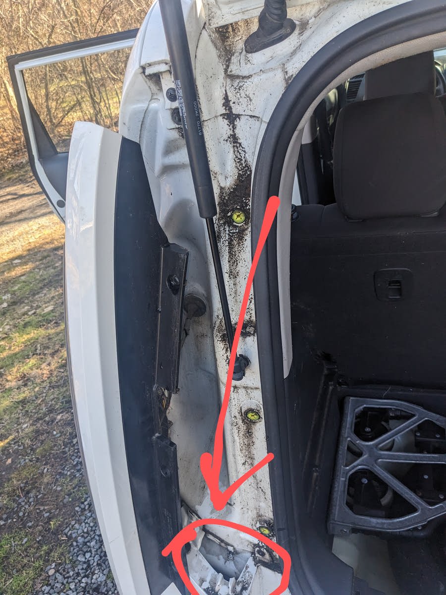 Kia Soul Questions Kia Soul interior leak CarGurus(04)