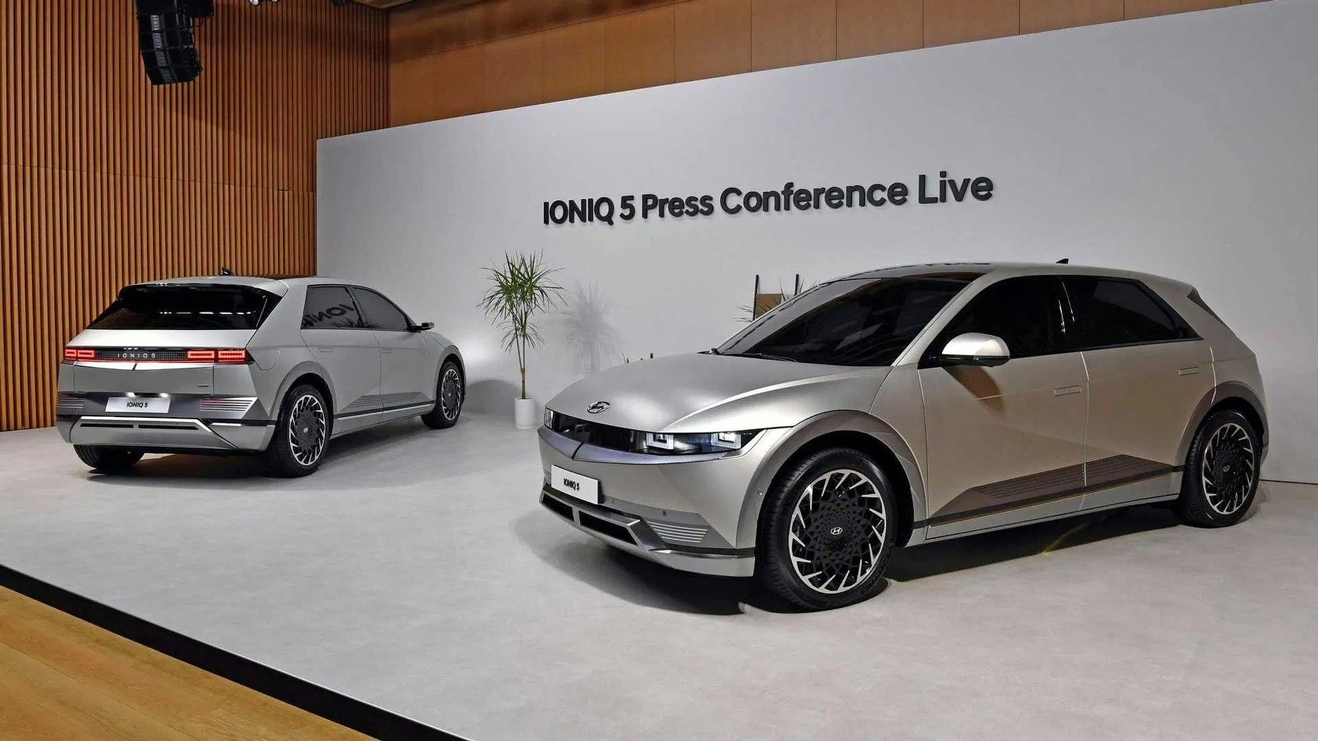 2022 Hyundai Ioniq 5 Review Price, Specs, Performance, Range And Charging